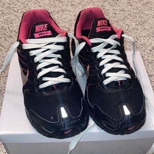 Women's Nike Torch 4 Black and Pink Sneakers